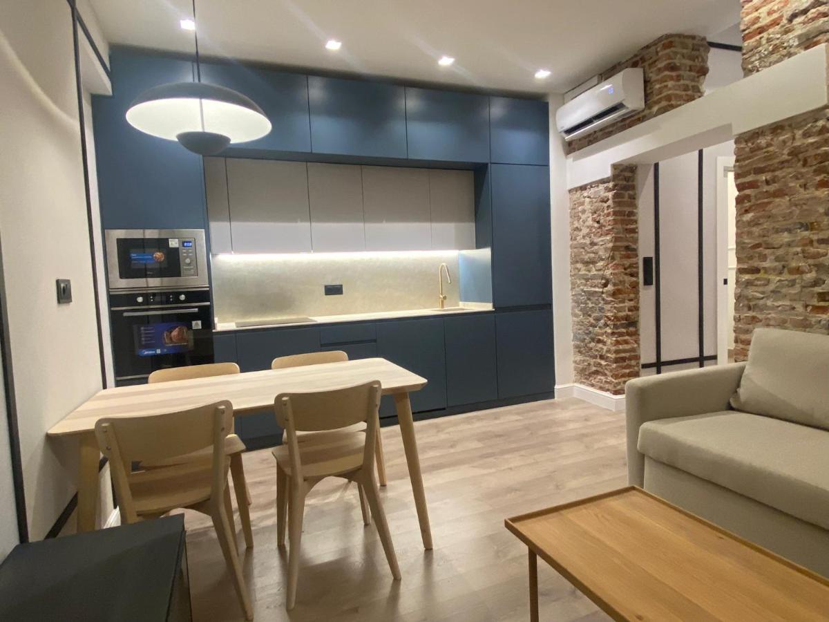 Apartamento Calle Alcala Madrid Bagian luar foto